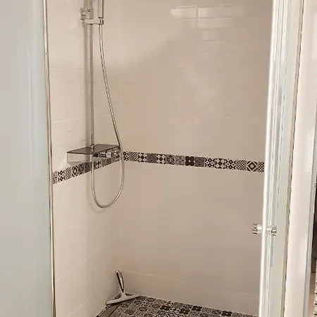 Chez Louis Le Tonnelier Edouard Βίλα