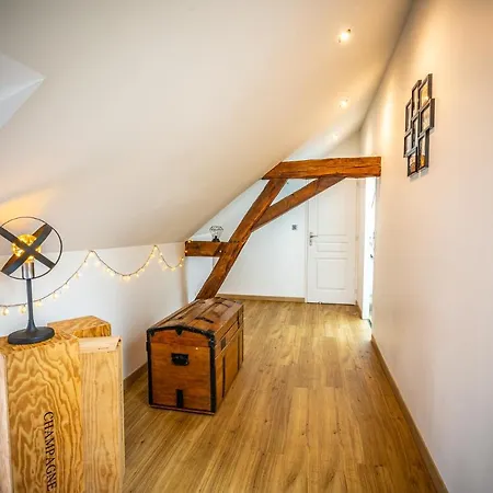 Chez Louis Le Tonnelier Edouard * Le Mesnil-sur-Oger